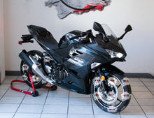 Cargar imagen en el visor de la galería, KAWASAKI NINJA 400 ABS 2022