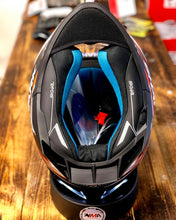 Cargar imagen en el visor de la galería, Casco Shark SKWAL 2 Led Tom Sykes.