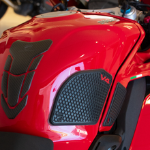 Cargar imagen en el visor de la galería, DUCATI PANIGALE V4 S
